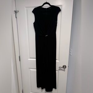 Tahari Jumpsuit Size L